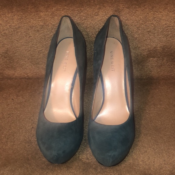 NINE WEST-PRETTY TEAL BLUE SUEDE HI HEEL W/COLORED STONES - Picture 3 of 12